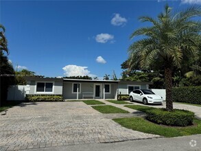 Building Photo - 4630 SW 99th Ave