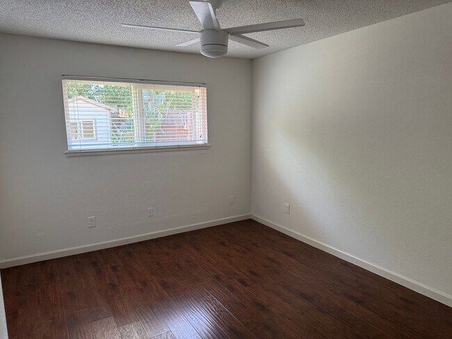 Building Photo - 7517-7519 Saint Philomena Way