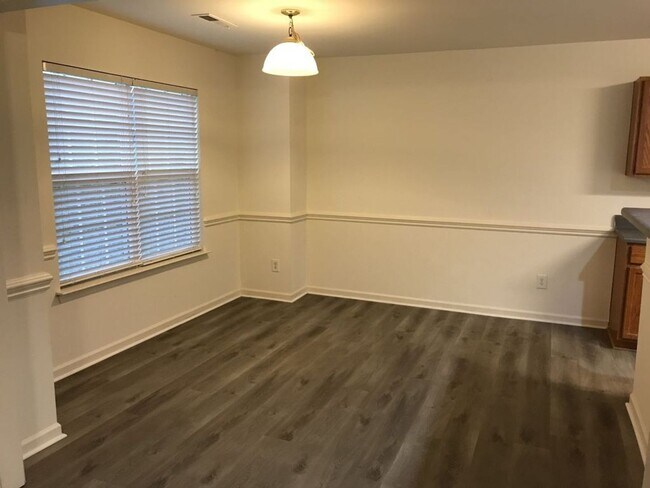 Building Photo - Lovely 3 Bed, 2.5 Bath home in Havenbrook