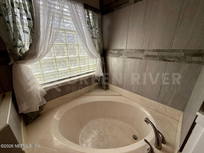 Building Photo - 2927 Waters View Cir