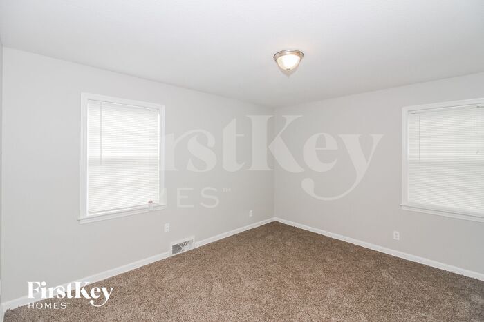 Building Photo - 5191 Kingswood Cove