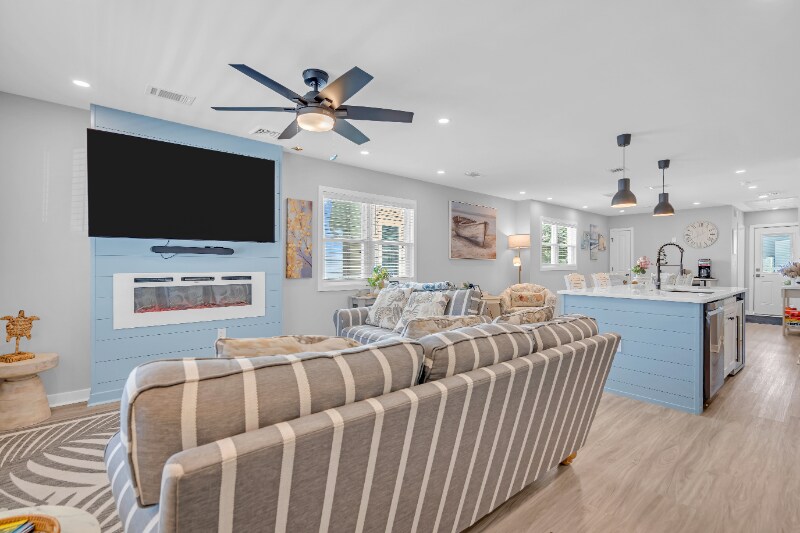 Building Photo - 213 E Syracuse Ave