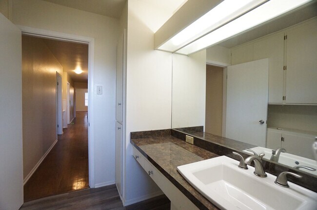 Building Photo - 11615 Sandman Dr