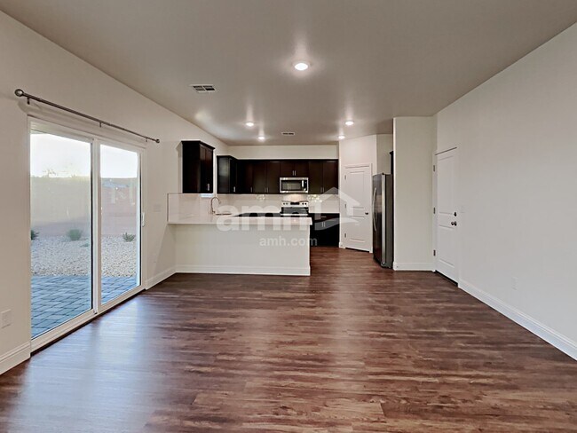 Building Photo - 711 Terrain Star Ave