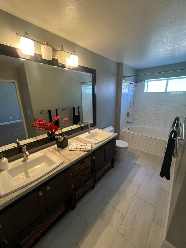 Building Photo - Nice 3 bedroom family home for rent in great Rocklin location
