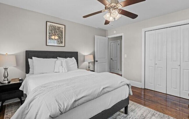 Building Photo - Furnished Mid Term Rental