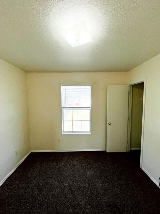 Building Photo - 4207 July Dr