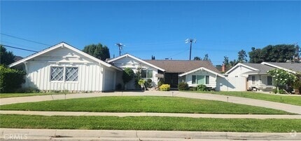 Building Photo - 15608 Cristalino St