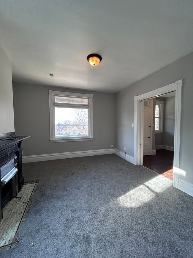 Building Photo - 3BR Single-Family Home + Office | Garage | Fresh Updates| Perrysville Avenue