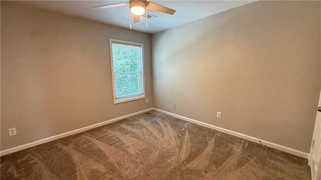 Building Photo - 737 Calico Ln