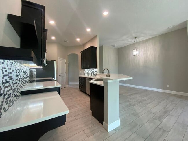 Building Photo - 3/2 in Eagle Marsh of LPGA