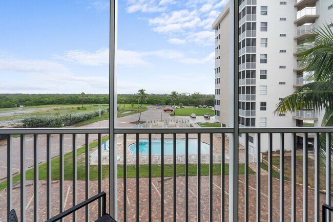 Building Photo - 1030 Hickory Blvd