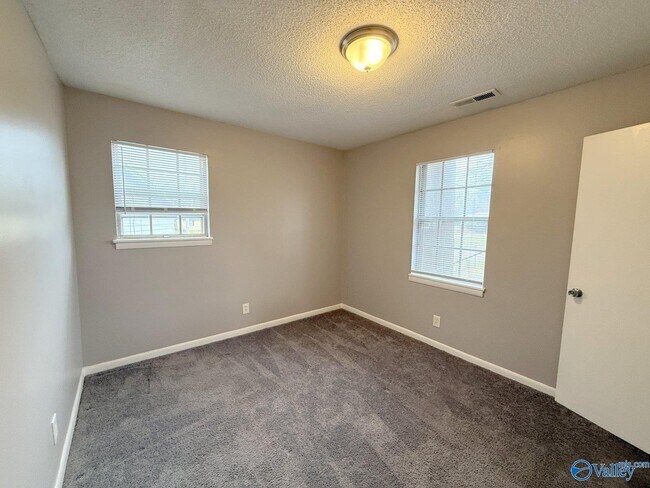 Building Photo - 640 Dawson Terrace NW