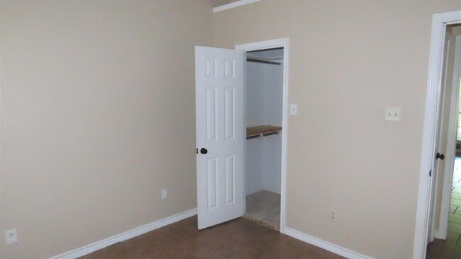 Building Photo - 21206 Altuda Ln