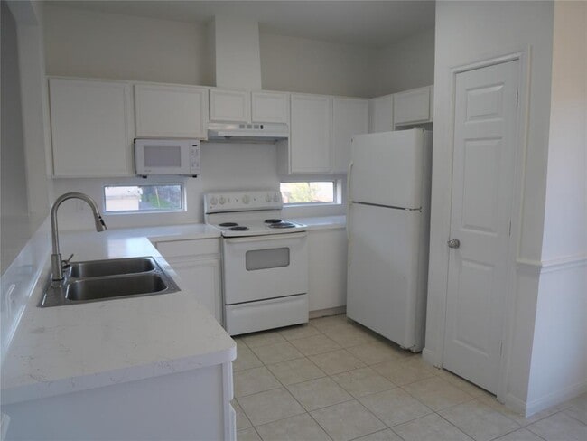 Building Photo - 6289 Wilcrest Dr