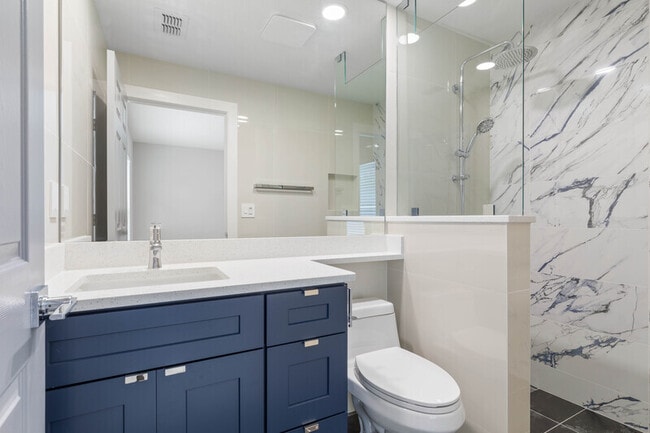 Building Photo - 12 Lloret Pl