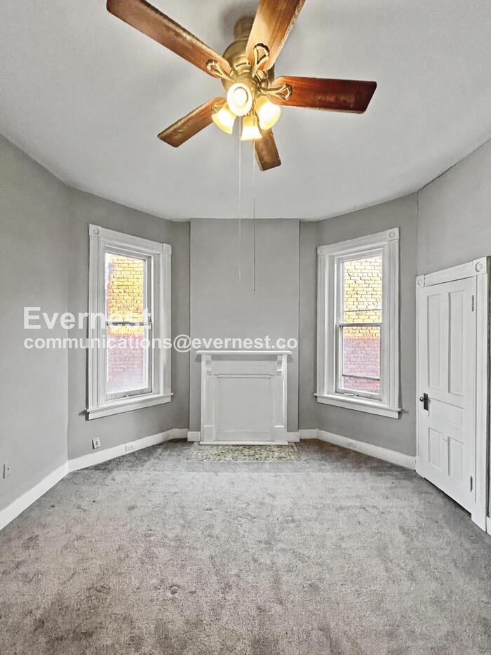 Building Photo - 2034 W Grace St