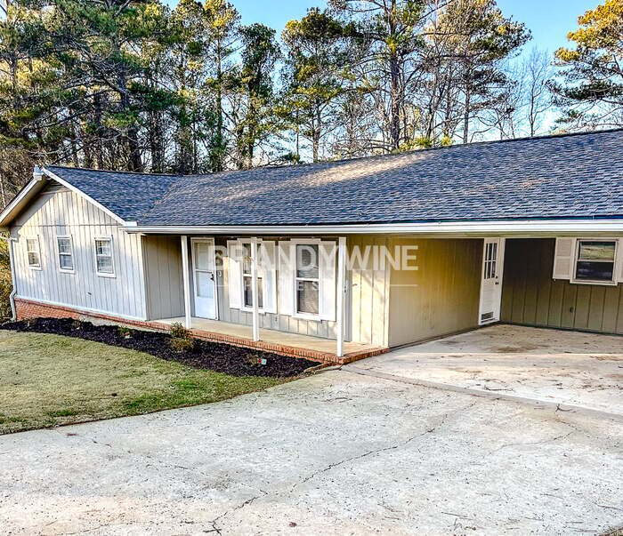 Building Photo - 3310 S Whisper Dr