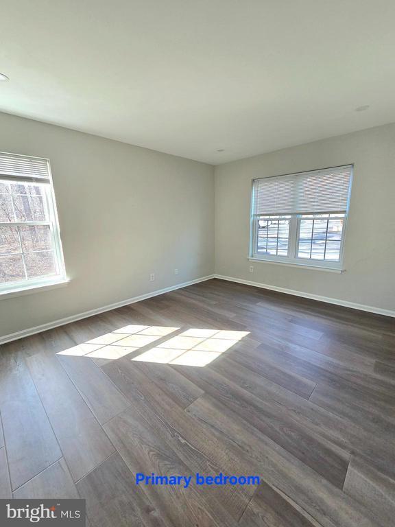 Building Photo - 5815 Cove Landing Rd