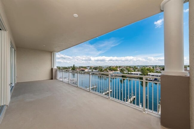 Building Photo - 125 Island Way