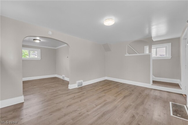 Building Photo - 3407 W 91st St