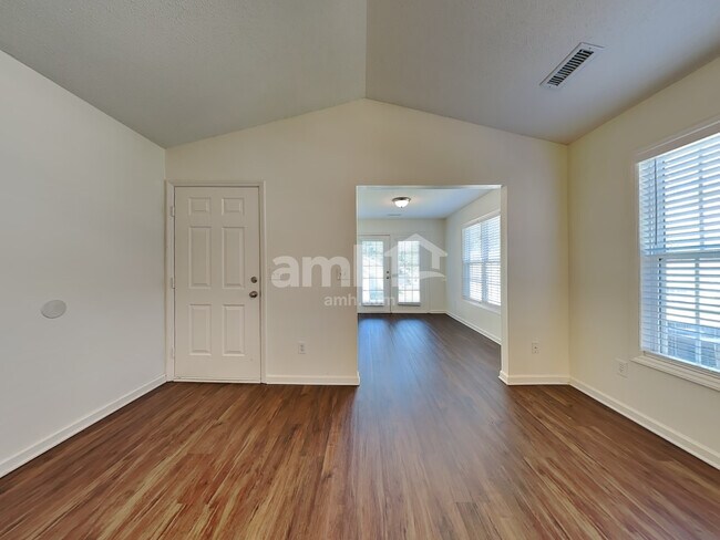 Building Photo - 197 Cameron Way Cir