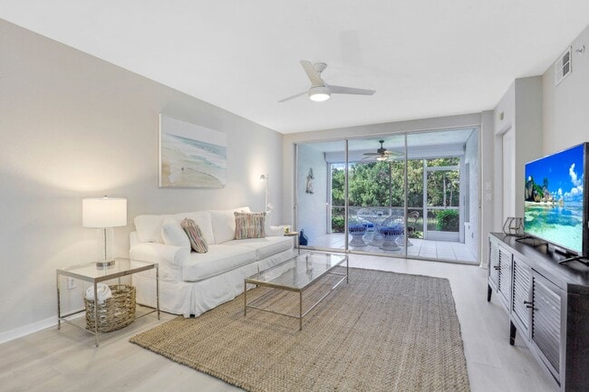 Building Photo - ** CALUSA BAY ** 2 BED / 2 BATH - CONDO - ...