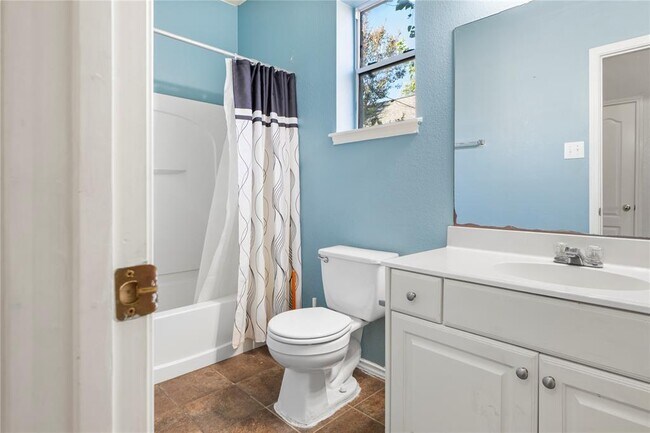 Building Photo - 2306 Hayfield Square