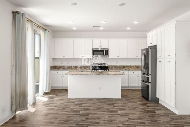 Building Photo - 1604 Armijo Pl