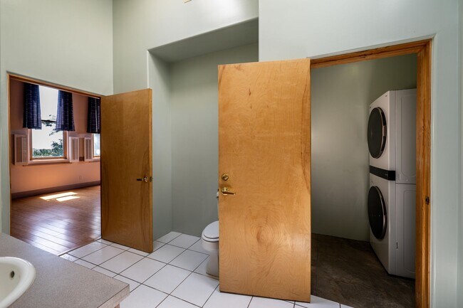 Building Photo - 3600 Cerrillos Rd