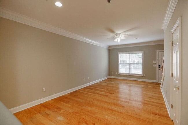 Building Photo - 101 Wood Lake Dr