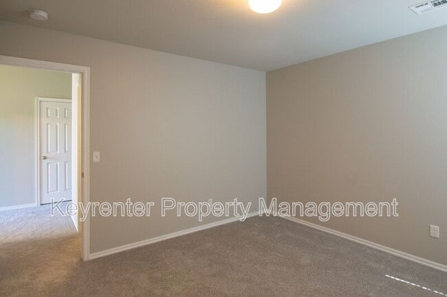 Building Photo - 1124 Granite Ln