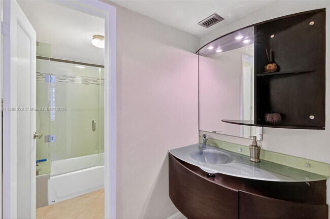 Building Photo - 2401 Collins Ave