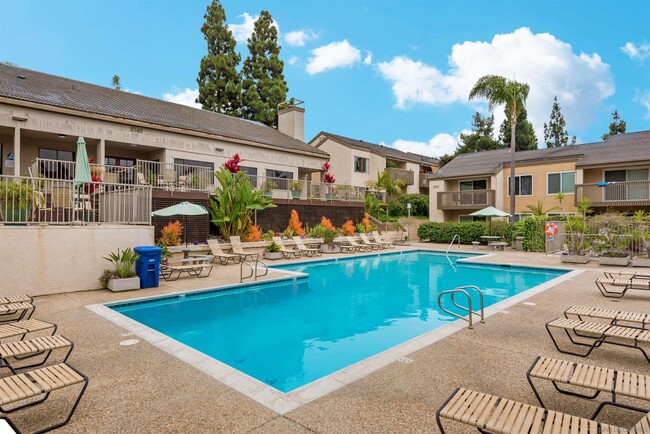 Building Photo - 8529 Villa La Jolla Dr