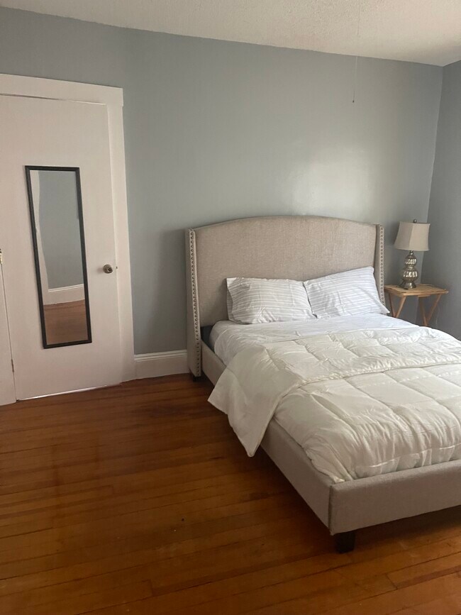 Building Photo - 65 Phoenix Ter