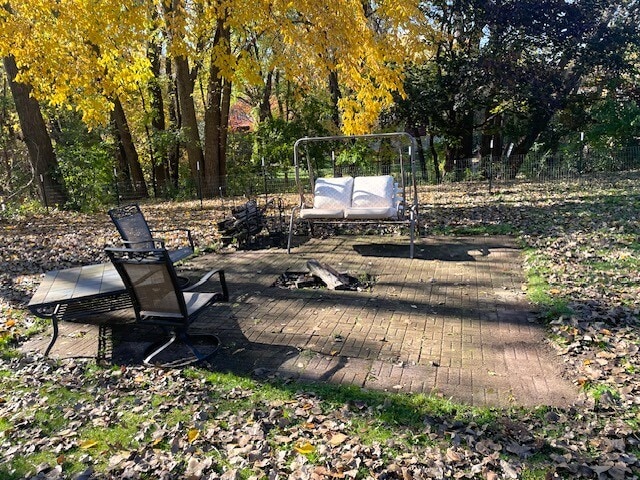 Building Photo - 9901 Runnymeade Ln