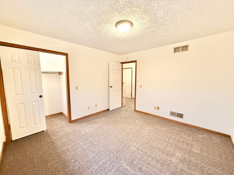 Building Photo - 5945 Frank Ave NW