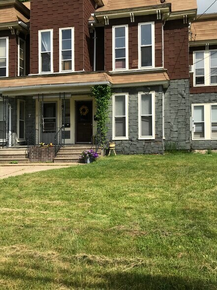 Building Photo - 77 W Main St