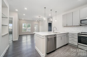 Building Photo - 3630 N Davidson St