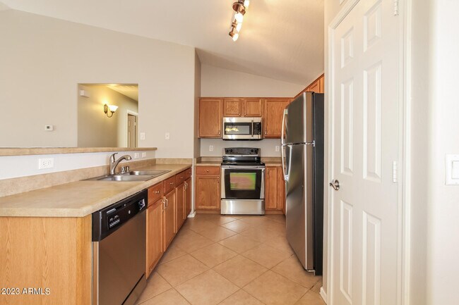 Building Photo - 14821 N 129th Dr