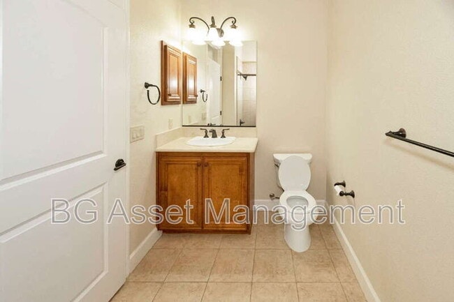 Building Photo - 1240 Sonata Dr