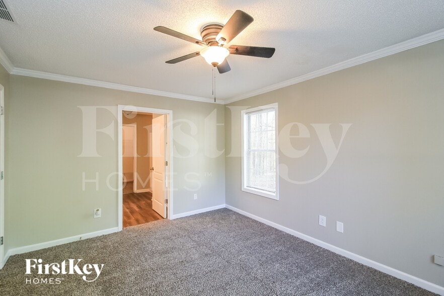 Building Photo - 531 Judith Court.