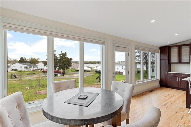 Building Photo - 73 W Tiana Rd