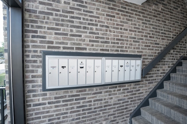 Building Photo - 1486 Stonebridge Cir