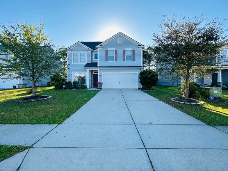 Building Photo - 226 Willow Point Cir