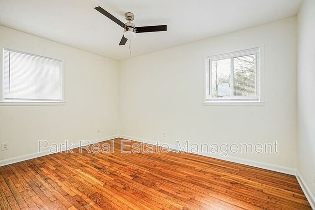 Building Photo - 607 N Greensboro St