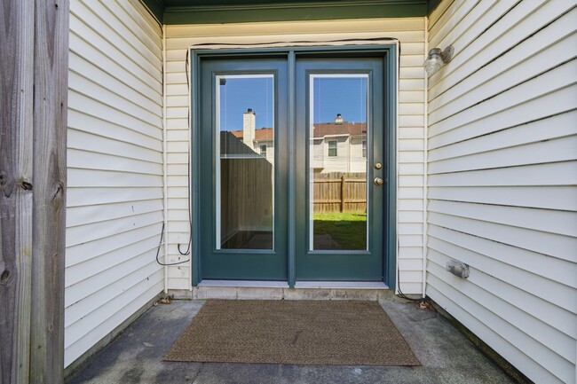 Building Photo - 3914 Wyckoff Dr