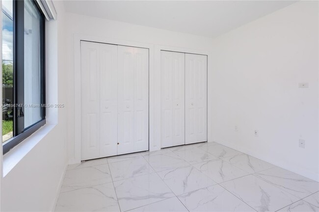 Building Photo - 2492 NW 44th St