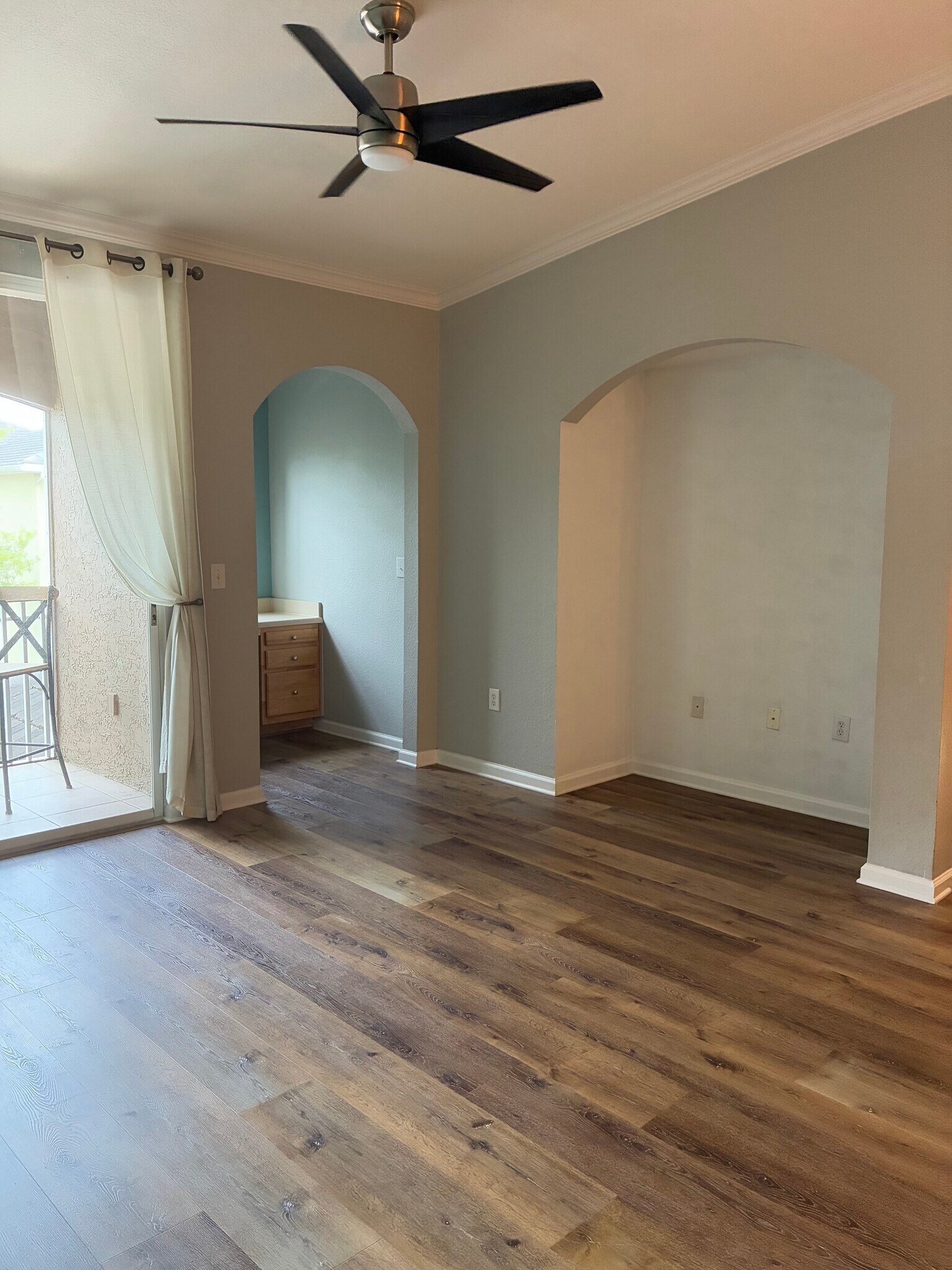 Building Photo - 10075 Gate Pky N