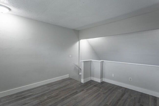 Building Photo - 4409 Delashmitt Rd